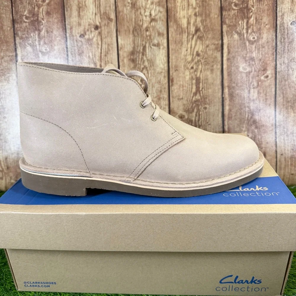 Clarks Shepton Desert Boot Mens size 12 M Taupe Distressed Suede Chukka Lace Up